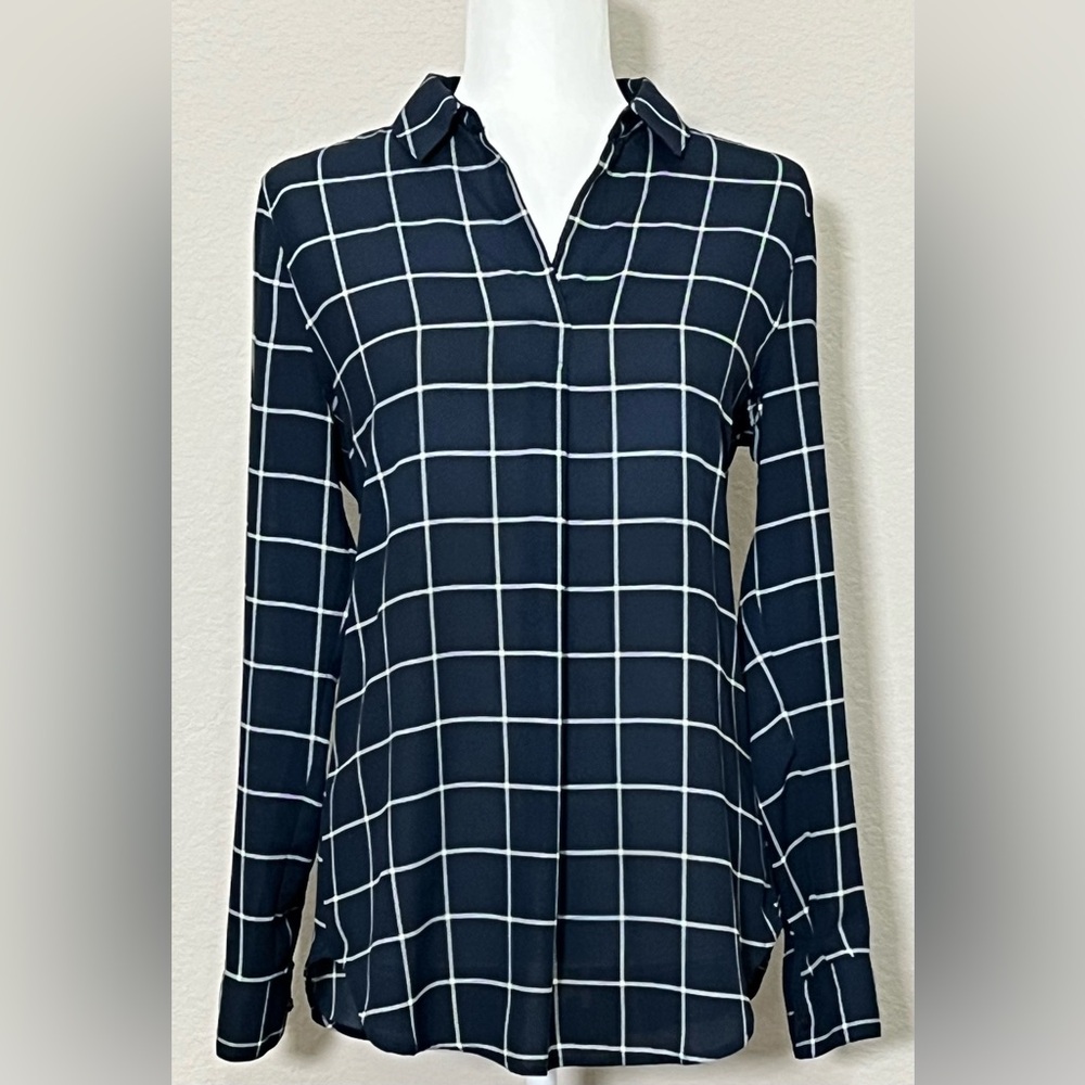 Banana Republic Boyfriend Fit Navy Blue Plaid Long Sleeve Top Size S